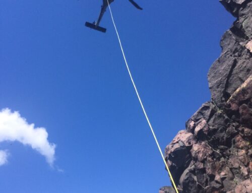 CLIMBER RESCUED FROM BROKEN TOP SUMMIT AFTER FALL